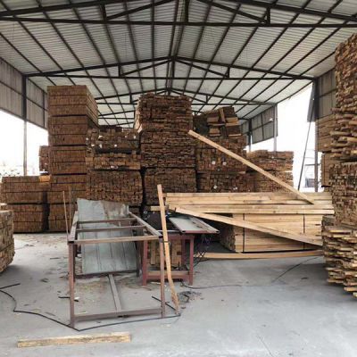 輻射松建筑口料訂購-輻射松建筑口料-廣西欽州匯森木業(yè)(查看)